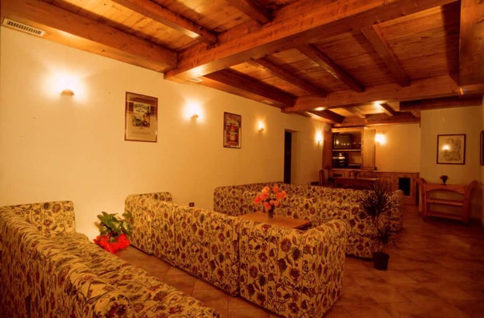 Hotel Ristorante Franca Tovo di Sant'Agata Exterior photo